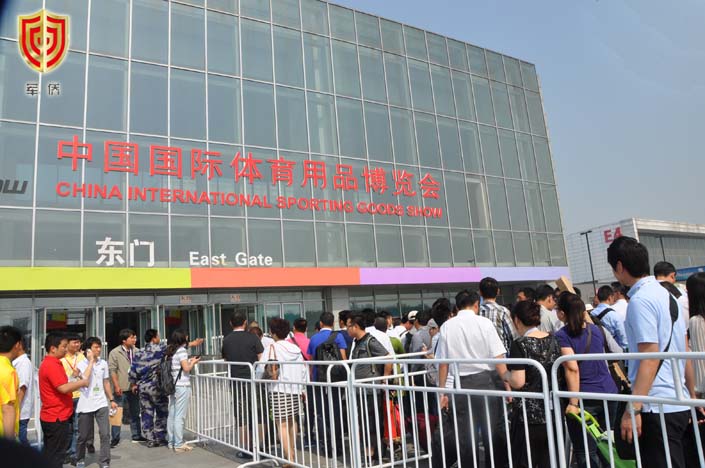东大门维持秩序